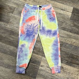 Nike Tie Dye Cropped Sweatpants